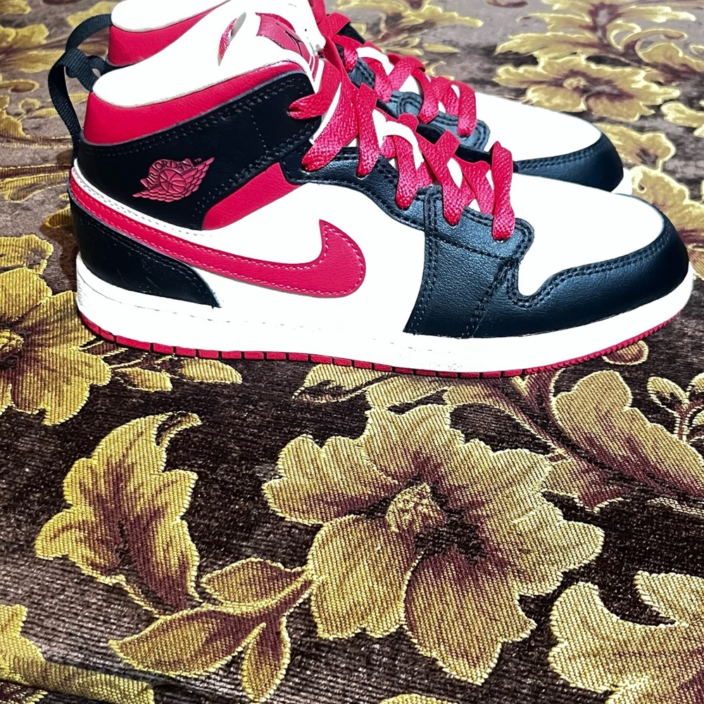 Never worn